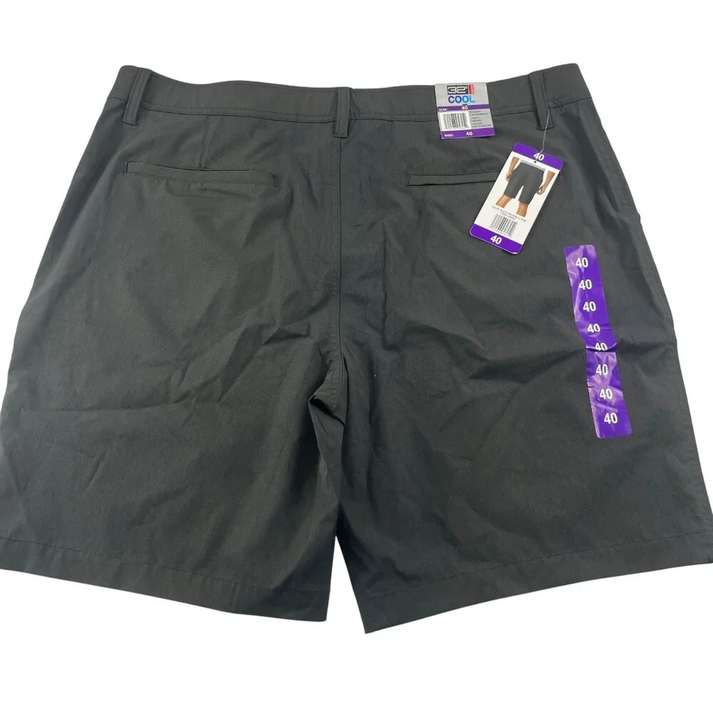 Lee button closure